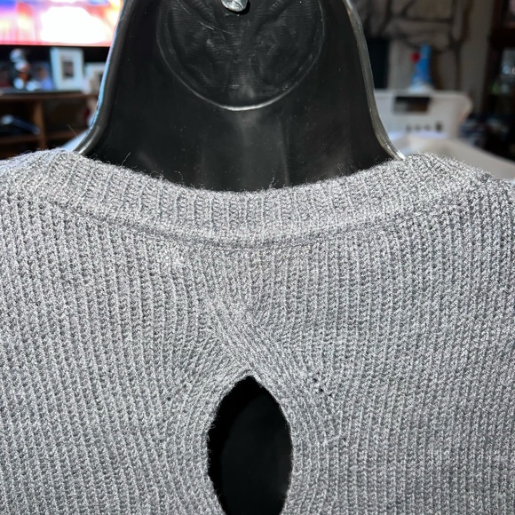 One Grey Day Los Angeles Key Hole Wool Blend Sweater - Picture 5 of 8